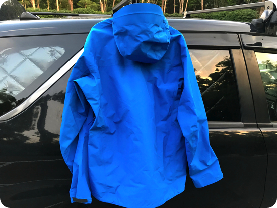 アークテリクスのジャケット「ベータ SL ハイブリッド ジャケット」の特徴や写真をブログレビュー